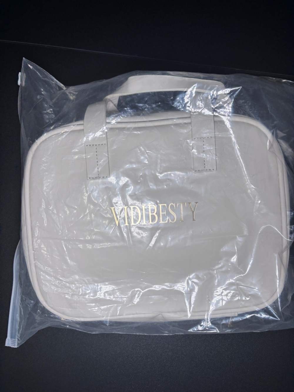NWT Vidibesty Large Capacity Travel Makeup Bag - Cream